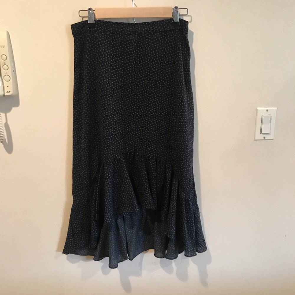 High-Low ruffle skirt with flower detail